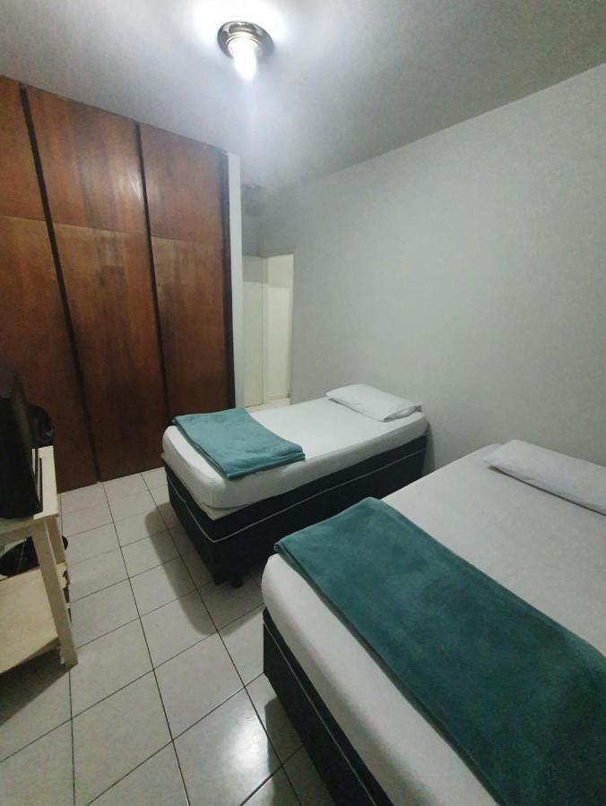Hostel Umuarama Uberlandia Exterior photo